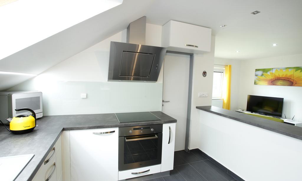 Apartman Pod Skalou V Ceskem Raji Besedice Ngoại thất bức ảnh