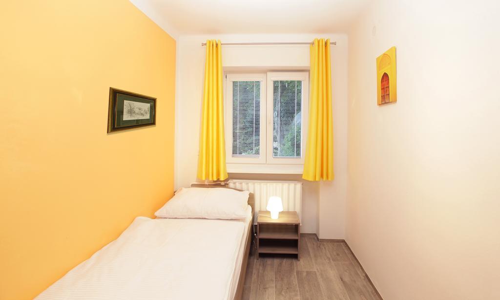 Apartman Pod Skalou V Ceskem Raji Besedice Ngoại thất bức ảnh